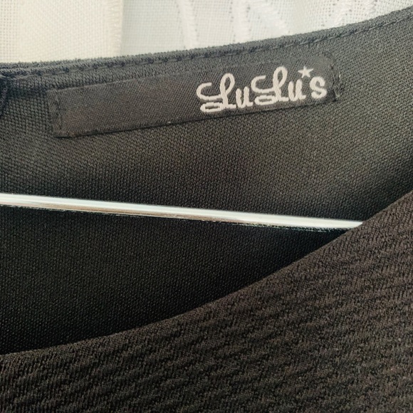 SOLD! NFS Lulu’s Dress with asymmetrical right hem - Picture 3 of 8